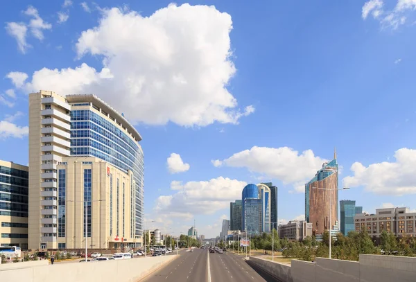 Astana, Kazakhstan - September 3, 2016: Kunaev Avenue — Stock Photo, Image