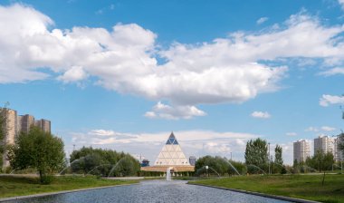 Astana, Kazakistan - 6 Eylül 2016: Barış Sarayı ve Reco