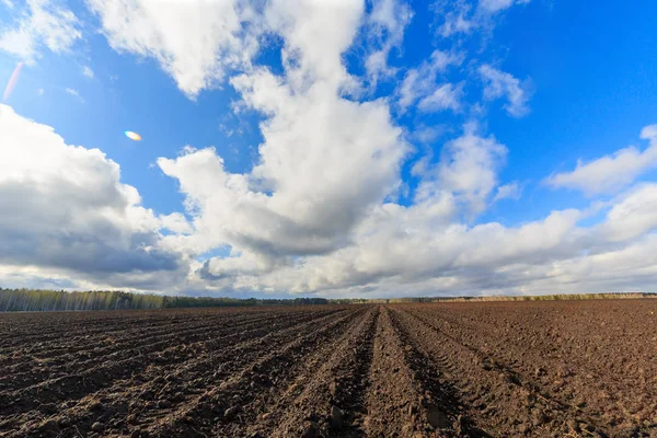 耕地クローズ アップ上の雲.時間周 — ストック写真