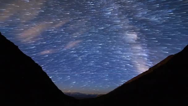 Vestígios Estrelas Forma Vestígios Evanescentes Lua Erguida Plateau Kara Say — Vídeo de Stock