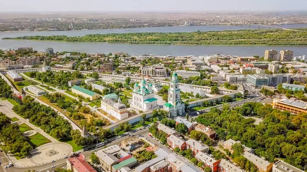 Vista aérea do Kremlin Astrakhan, complexo histórico e arquitetônico. Rússia, Astrakhan — Fotografia de Stock