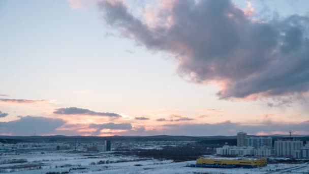 Abendwolken Über Yekaterinburg Russland Zeitraffer Video Ultrahd — Stockvideo