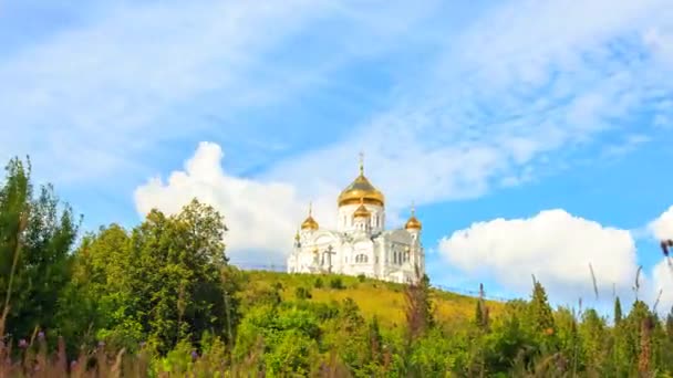 Belogorski Nicholas Orthodox Missionarisches Kloster Russland Dauerwelle Weißes Gebirge Zeitraffer — Stockvideo