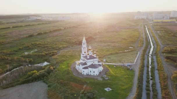 Jekaterynburg Cerkiew Zwiastowania Świętych Boga Budowniczych Akademickiej Dzielnicy Zachodzie Słońca — Wideo stockowe