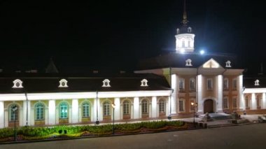 Rusya, Kazan - 19 Ağustos 2017: Gece görünümü top yard. Kazan Kremlin. Kazan, Rusya Federasyonu. Video. UltraHD (4k)