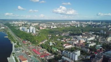 Perm, Rusya'nın şehrin panoramik görünümü. Video. UltraHD (4k)