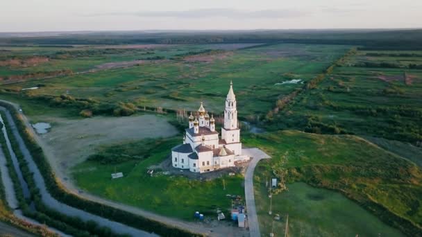 Ekaterinburg Bebådelsen Kyrkan Heliga Guds Byggare Akademiska Distriktet Vid Solnedgången — Stockvideo