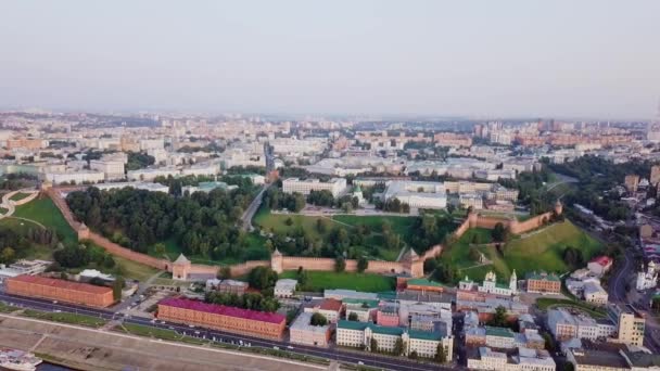 Légi Felvétel Nyizsnyij Novgorod Kreml Naplemente Alatt Folyó Oldaláról Nizhny — Stock videók