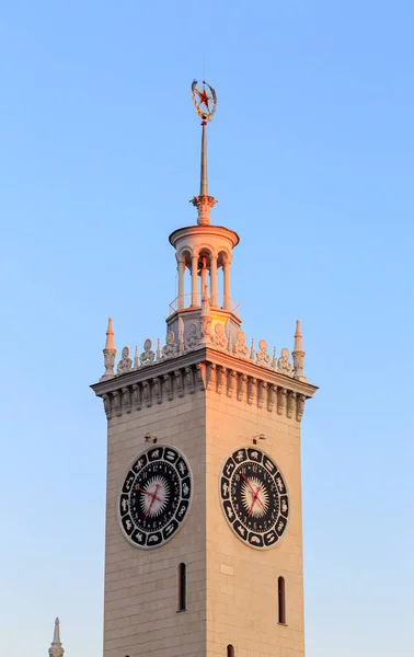 Russia, Sochi - September 02, 2017: Tower of the railway station — Stock Photo, Image