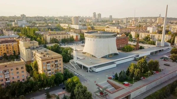 Rusko, Volgograd - 28 srpna 2017: Muzeum-rezerva The bitva o Stalingrad je muzeum volgogradského. (Gergardt mlýn (Grudinina) a muzeum Panorama bitvy o Stalingrad ) — Stock fotografie