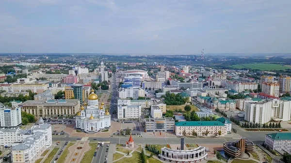 Cathedral St salih savaşçı Feodor Ushakov. Saransk, Rusya. Güzel panoramik şehir — Stok fotoğraf