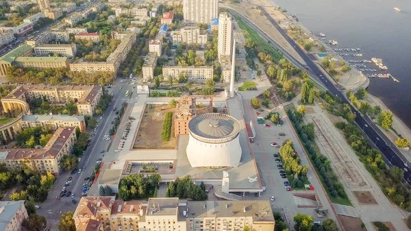 Russland, wolgograd - 28. august 2017: museum-reserve die schlacht von stalingrad ist ein Museumskomplex in wolgograd. (Gergardt-Mühle (Grudinina) und Panorama-Museum Schlacht von Stalingrad ) — Stockfoto