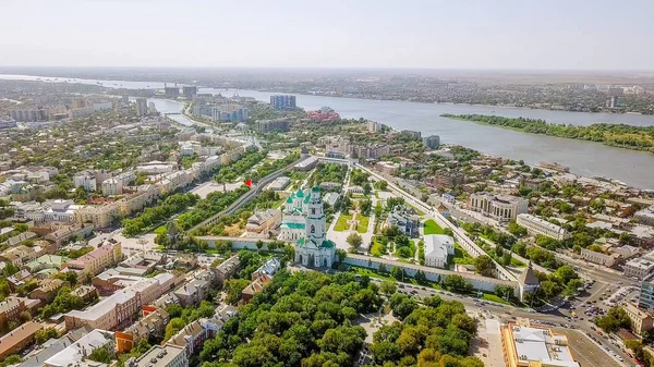 Flygfoto över Astrakhan Kreml, historiska och arkitektoniska komplexet. Ryssland, Astrakhan — Stockfoto