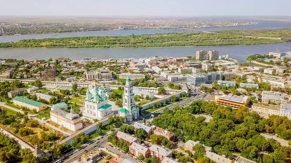 Widok z lotu ptaka Kremla Astrakhan, historyczne i architektoniczne kompleksu. Rosja, Astrachań — Zdjęcie stockowe