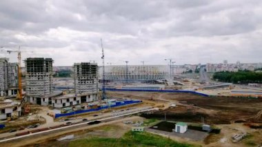 Rusya, Saransk - 25 Ağustos 2017: Rusya 2018 Dünya Kupası yer. Saransk şehri, stadyum inşaatı görünümünü. Video. UltraHD (4k)