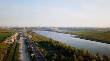 Rusya, Rostov-on-Don-30 Ağustos 2017: Panoramik Rostov-on-Don orta kısmında. Stadyum - Rostov Arena, Don Nehri. Rusya, Rostov-on-Don. 2018 Dünya Kupası Rusya'nın yeri. Video. UltraHD (4k)
