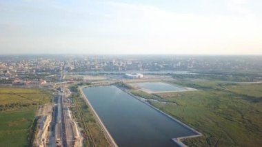 Rostov-on-Don'ın panoramik hava görünümünü. Stadyum, Don Nehri. Rusya, Rostov-on-Don. Video. UltraHD (4k)