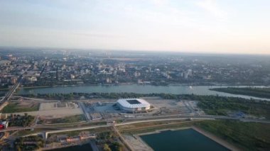 Rostov-on-Don'ın panoramik hava görünümünü. Stadyum, Don Nehri. Rusya, Rostov-on-Don. Video. UltraHD (4k)