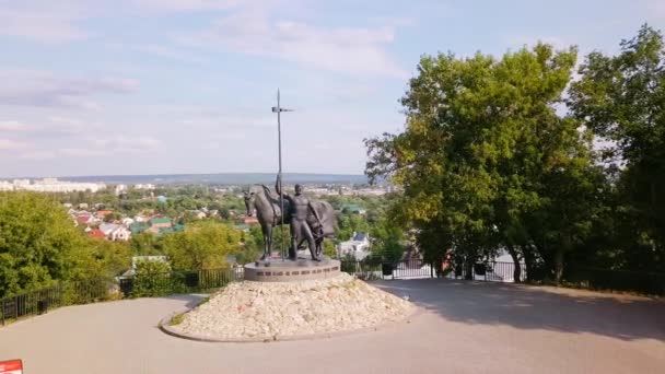 Russland Penza August 2017 Skulpturale Komposition Des Ersten Siedlers Denkmal — Stockvideo