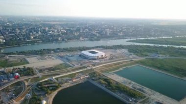 Rostov-on-Don'ın panoramik hava görünümünü. Stadyum, Don Nehri. Rusya, Rostov-on-Don. Video. UltraHD (4k)
