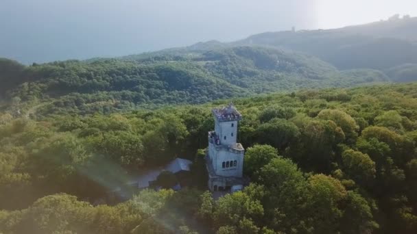 Berg Met Toren Dichte Groene Bossen Mount Akhun Sochi Rusland — Stockvideo