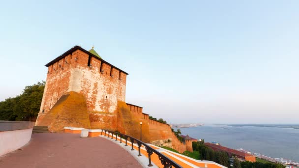 Muralhas Torres Nizhny Novgorod Kremlin Amanhecer Sobre Volga Timelapse Vídeo — Vídeo de Stock