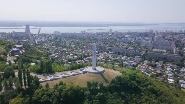 Żurawie Złożona Pomnik Parku Zwycięstwa Górze Sokołowa Saratowie Pomnik Saratov — Wideo stockowe