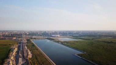 Rostov-on-Don'ın panoramik hava görünümünü. Stadyum, Don Nehri. Rusya, Rostov-on-Don. Video. UltraHD (4k)