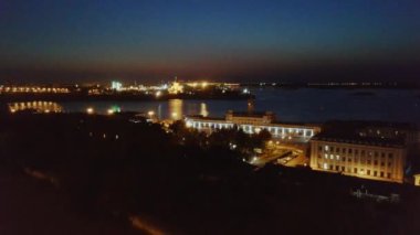 Havadan görünümü için Oka ve Volga, gece Stadyumu ve nehir istasyonunda görünümünü izdiham. Nizhny Novgorod, Rusya Federasyonu. Video