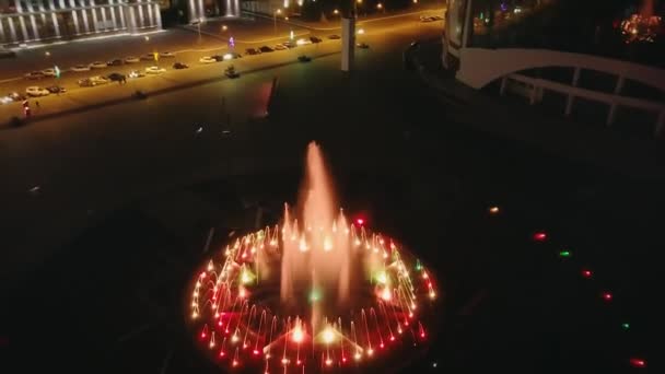 Fuente Canto Plaza Del Milenio Por Noche Universidad Estatal Ogarev — Vídeo de stock