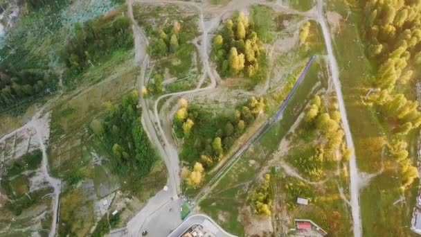 Meseta Rosa Khutor Laderas Árboles Telesillas Vista Aérea Atardecer Vídeo — Vídeos de Stock