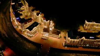 Rosa Khutor hava görünümünü gece, Krasnaya Polyana, Sochi, Rusya Federasyonu, Video. UltraHD (4k)