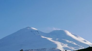 şaşırtıcı Elbruz Dağı'nda günbatımı, Kafkasya, Rusya Federasyonu. Video