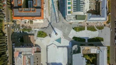 Rusya, Stavropol - 11 Eylül 2017: Şehir merkezinde. Haç Şehrin koruyucu melek. Havadan görünümü 