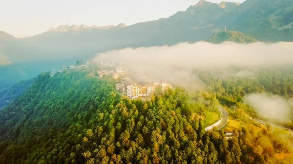 Pohled z vzduchu. Rosa Khutor, Krasnaya Polyana. Soči, Rusko — Stock fotografie