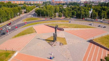 Rusya, Penza - 27 Ağustos 2017: Anıt Penza insan (Zafer Anıtı) Büyük Vatanseverlik Savaşı sırasında askeri ve emek cesaret. Penza, Rusya Federasyonu 