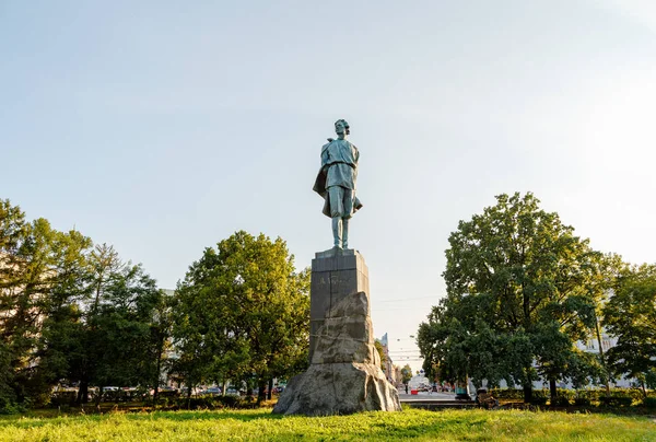 Rusia, Nizhny Novgorod - 22 de agosto de 2017: Monumento a Maxim Gor — Foto de Stock