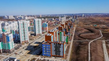 Süresi boyunca yeni ve yapım aşamasında evler, Akademicheskiy bölge. Ekaterinburg, Rusya Federasyonu 