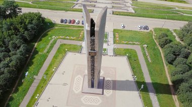 Rusya, Izhevsk - 18 Ağustos 2017: Anıt Rusya (dostluk halkların) ile sonsuza dek. Setin. Izhevsk Rusya Federasyonu 