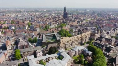 Strasbourg, Fransa. Şehrin tarihi kısmı, Strasbourg Katedrali. 4K