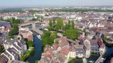 Strasbourg, Fransa. Çeyrek Petite France, Vauban Barajı. 4K