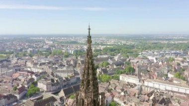 Strasbourg, Fransa. Şehrin tarihi kısmı, Strasbourg Katedrali. 4K