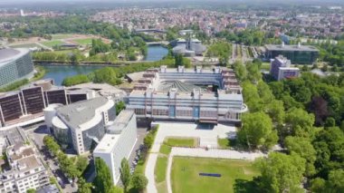 Strasbourg, Fransa. Bina kompleksi - Avrupa Sarayı. 4K