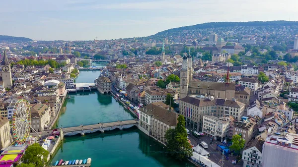 Zurique, Suíça. Panorama da cidade a partir do ar. Limmat River Flow Point, Ponte Kvaybrucke, Praça Sechselautenplatz, Vista aérea — Fotografia de Stock