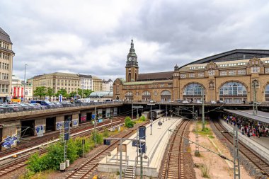Hamburg, Almanya - 27 Haziran 2019: Hamburg Merkez İstasyonu