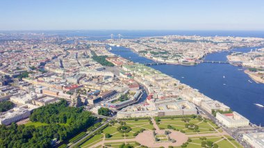 Açık güneşli havalarda St Petersburg şehir merkezinin panoramik havadan görünümü, Rusya, Drone Gönderen 