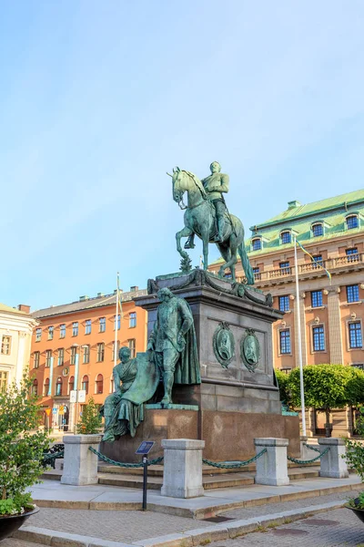 Estocolmo, Suecia. El monumento a Gustavo II Adolfo fue erigido en — Foto de Stock