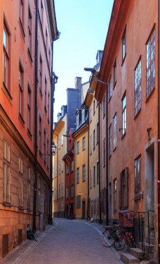 Stockholm, İsveç - 23 Haziran 2019: Eski şehrin sokakları. Stoc