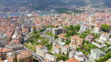 La Spezia, İtalya. San Giorgio Kalesi. Yukarıdan bak. 4K