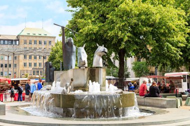 Bremen, Almanya - 28 Haziran 2019: Neptunbrunnen Çeşmesi